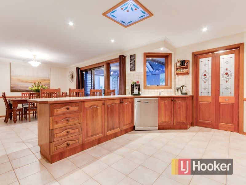 22 Tilba Court, Berwick VIC 3806