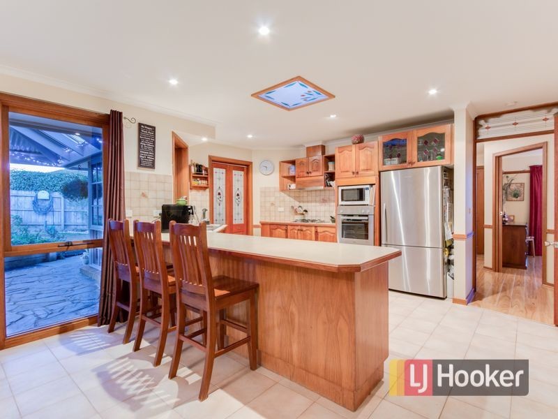 22 Tilba Court, Berwick VIC 3806