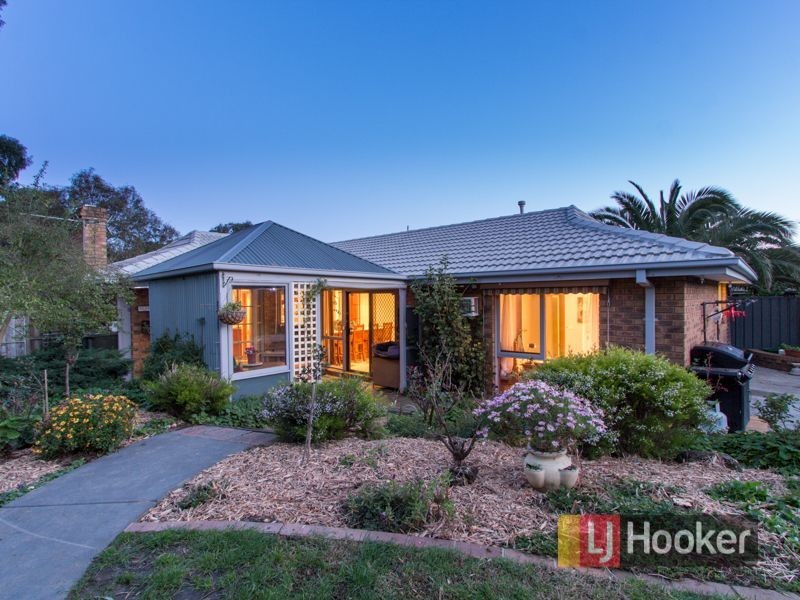 22 Tilba Court, Berwick VIC 3806