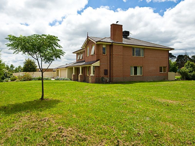 92 Crawley Road, Narre Warren North VIC 3804