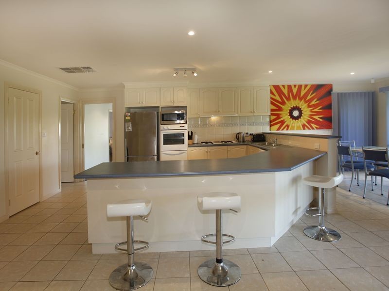 5 Wild Duck Way, Beaconsfield VIC 3807