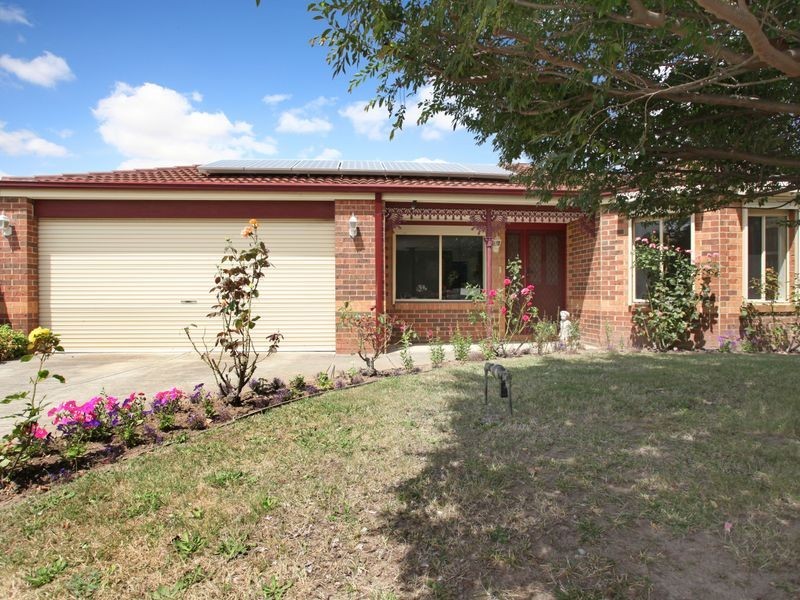 16 Serendip Court, Narre Warren VIC 3805