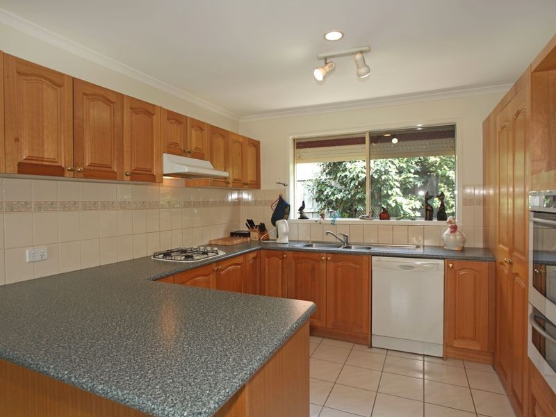 16 Serendip Court, Narre Warren VIC 3805