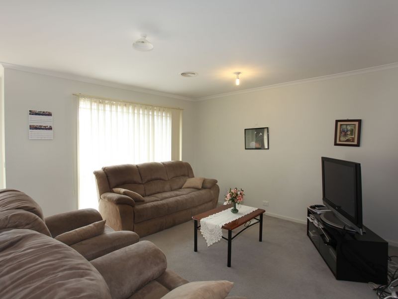 44 Hartsmere Drive, Berwick VIC 3806