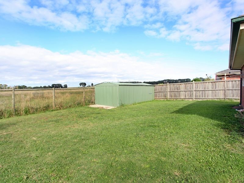 44 Hartsmere Drive, Berwick VIC 3806