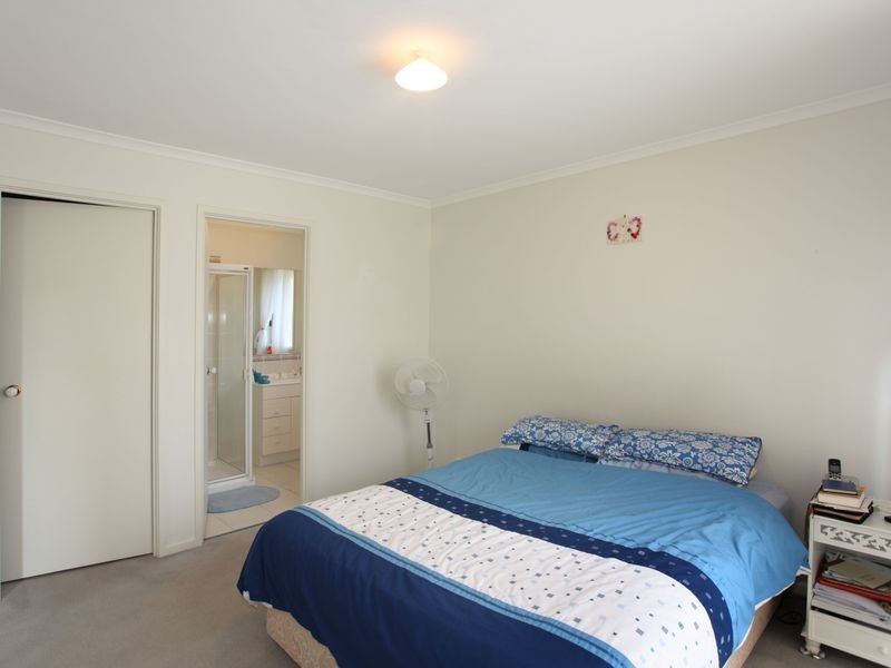 44 Hartsmere Drive, Berwick VIC 3806