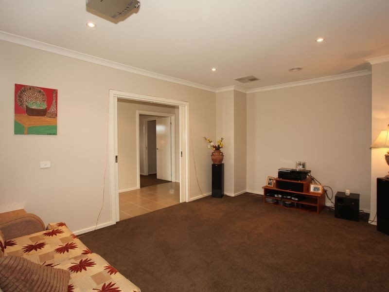 7 Limousin Court, Berwick VIC 3806