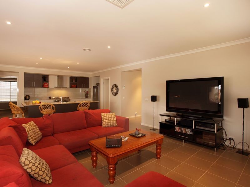 7 Limousin Court, Berwick VIC 3806