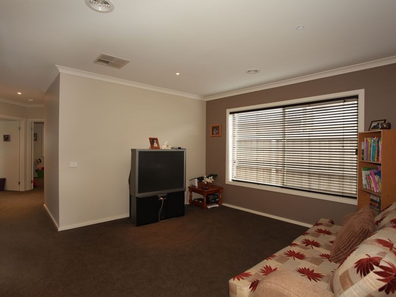 7 Limousin Court, Berwick VIC 3806