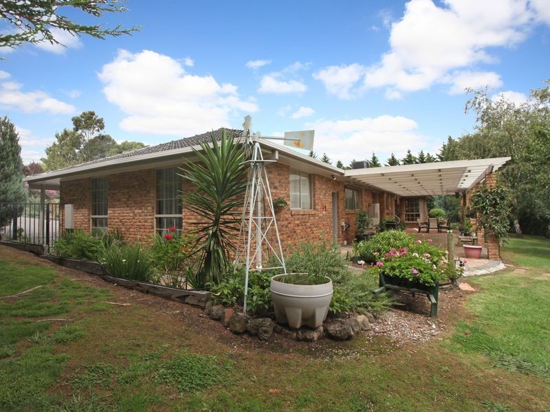 50-51 Malanie Close, Narre Warren North VIC 3804