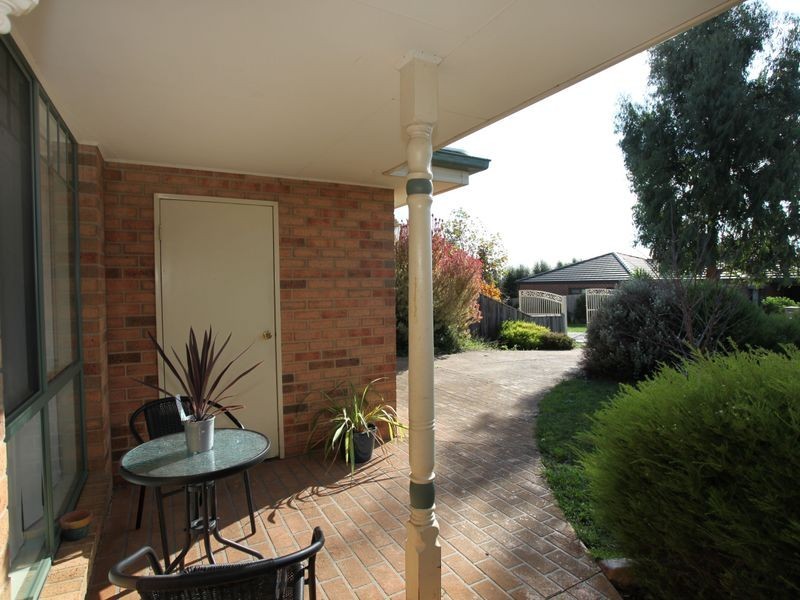 11 Marina Court, Berwick VIC 3806