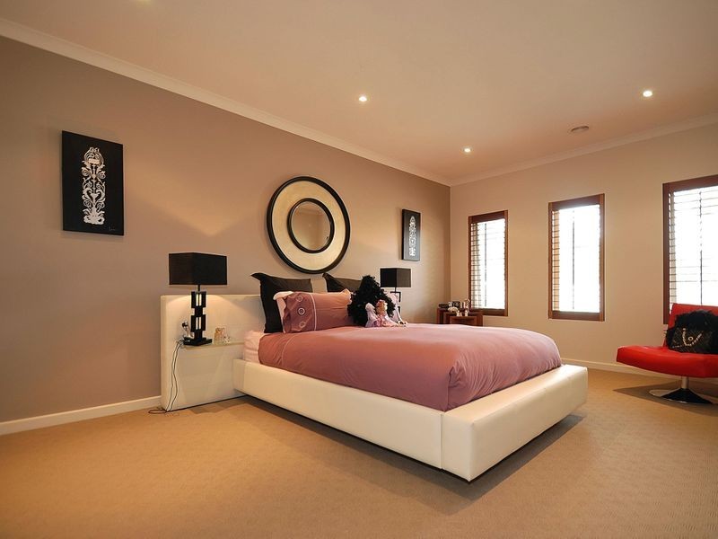 10 Don Collins Way, Berwick VIC 3806