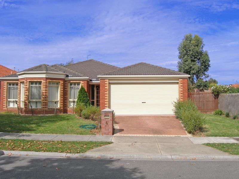 4 Fieldstone Boulevard, Beaconsfield VIC 3807