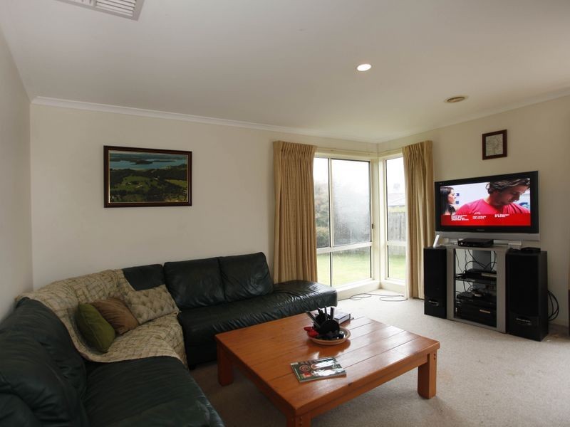 4 Fieldstone Boulevard, Beaconsfield VIC 3807