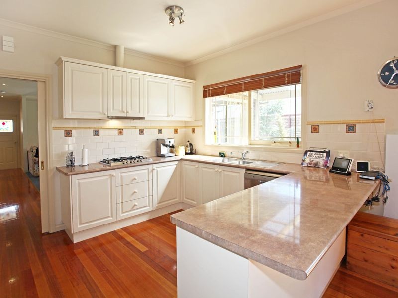 43 Grange Circuit, Beaconsfield VIC 3807