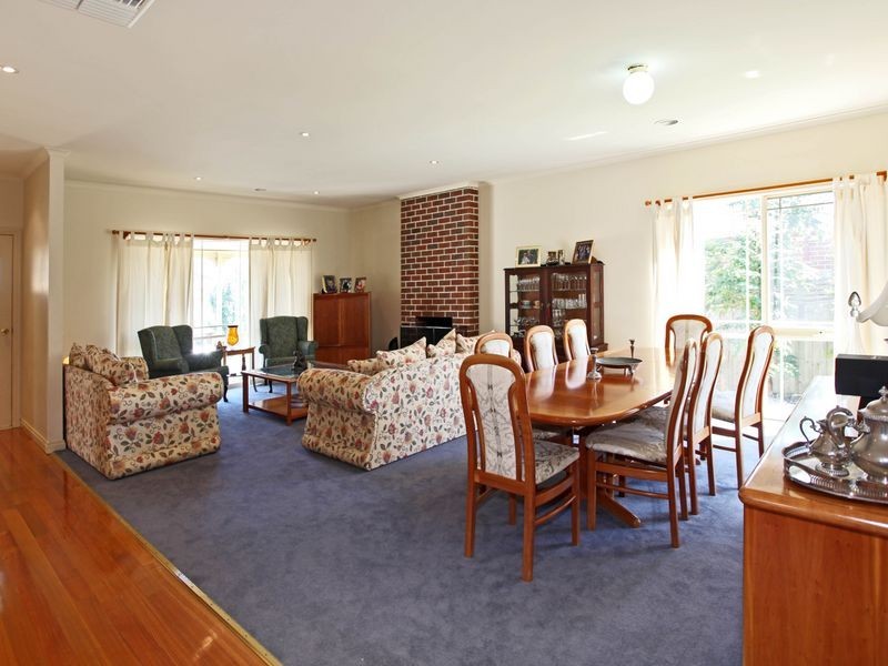 43 Grange Circuit, Beaconsfield VIC 3807