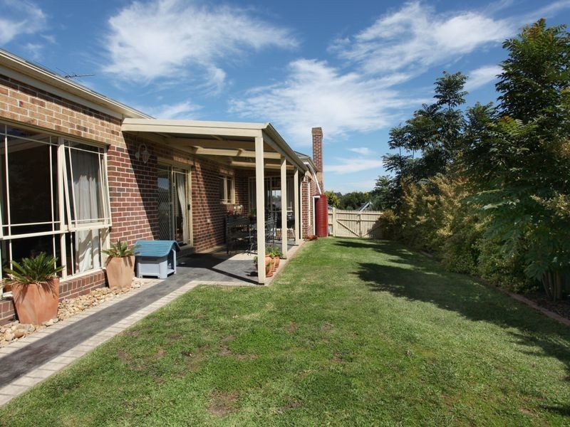 43 Grange Circuit, Beaconsfield VIC 3807