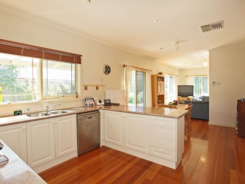 43 Grange Circuit, Beaconsfield VIC 3807