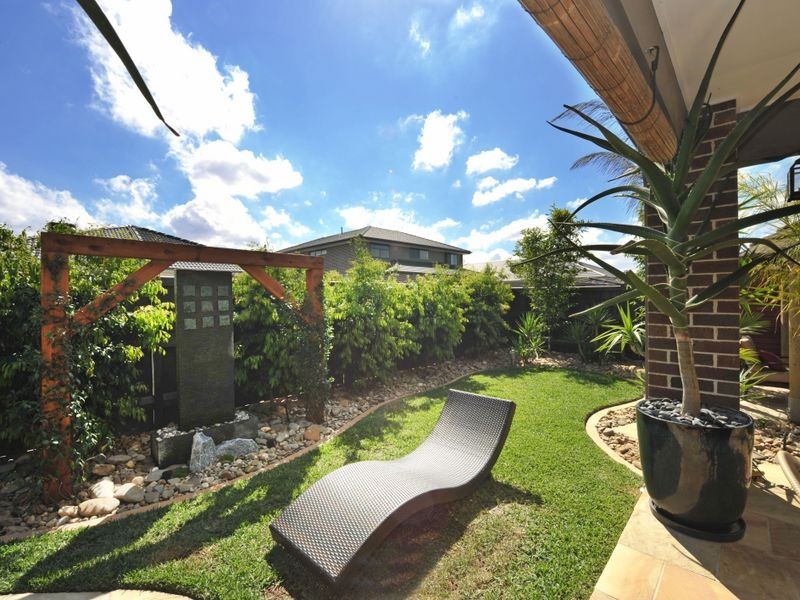 16 Wild Scotchman Way, Clyde North VIC 3978
