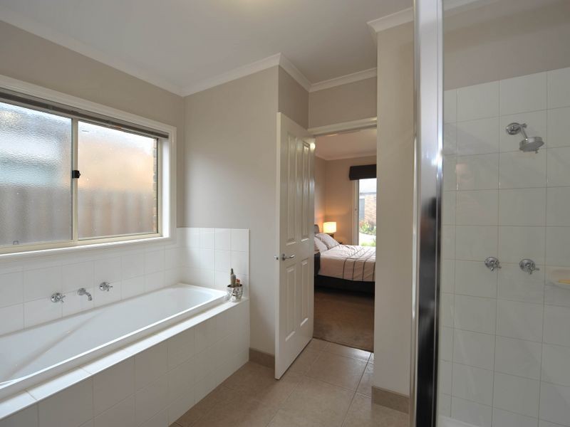 10/278 Narre Warren-Cranbourne Road, Cranbourne VIC 3977