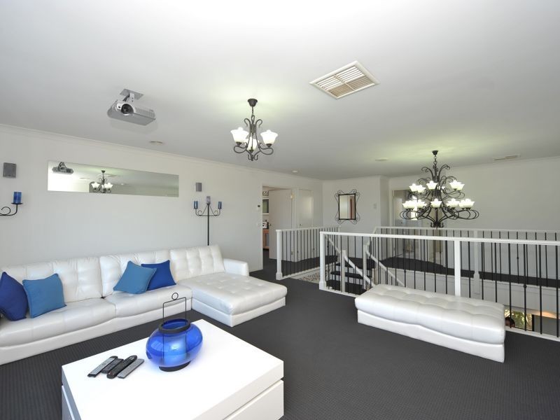 35 Janet Bowman Boulevard, Beaconsfield VIC 3807