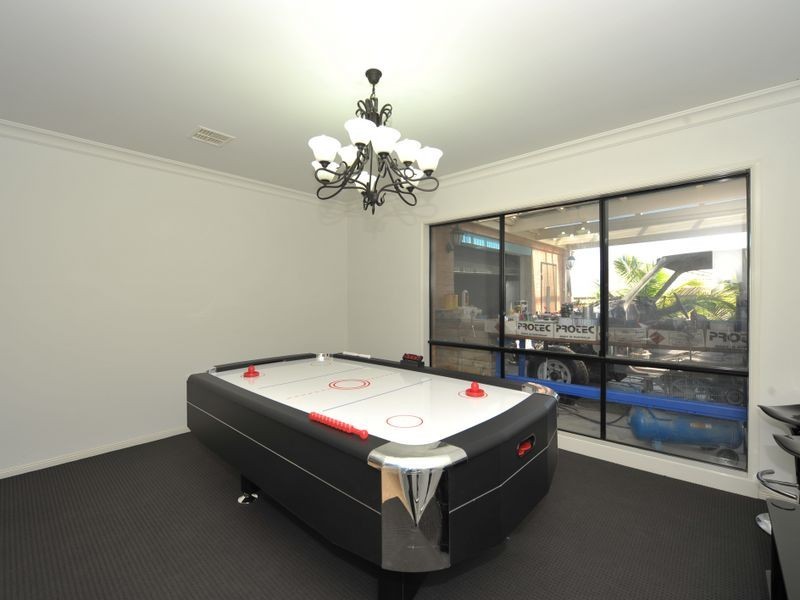 35 Janet Bowman Boulevard, Beaconsfield VIC 3807