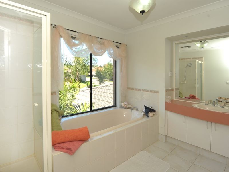 35 Janet Bowman Boulevard, Beaconsfield VIC 3807