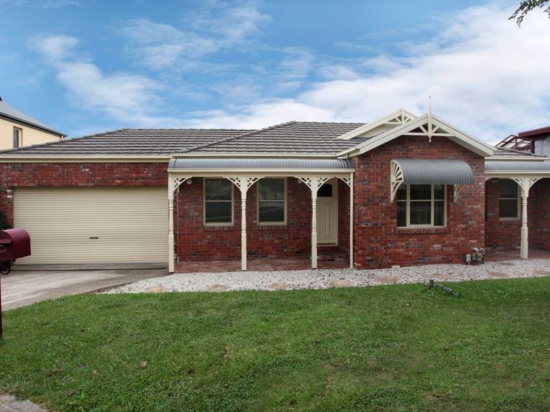 8 Eastern Park Square, Narre Warren South VIC 3805