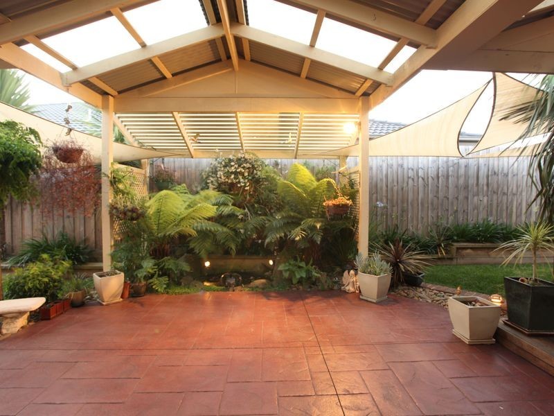 19 Mountain View Circuit, Beaconsfield VIC 3807