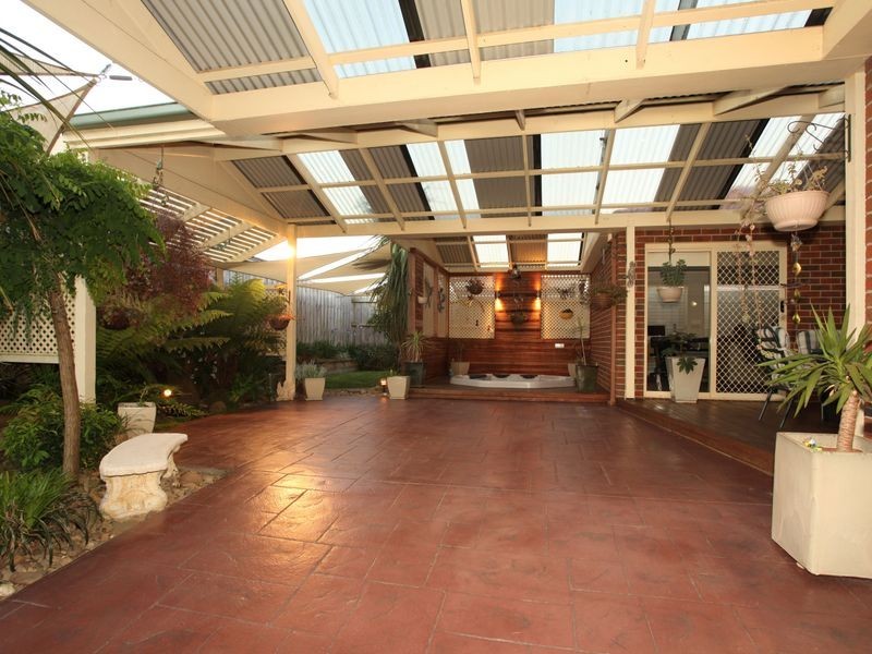 19 Mountain View Circuit, Beaconsfield VIC 3807