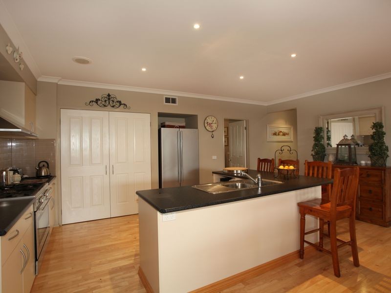 10 Azimuth Close, Narre Warren South VIC 3805