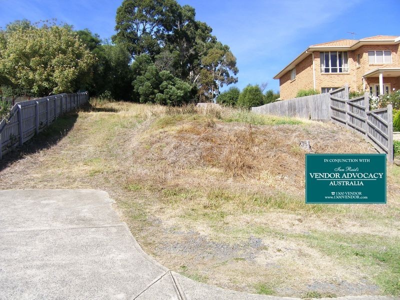 11 Vista Court, Berwick VIC 3806