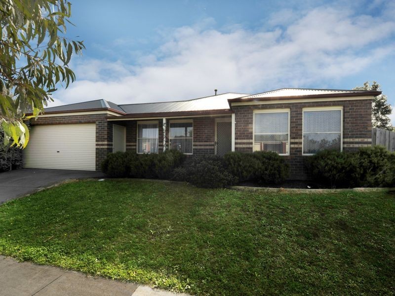6 Breamlea Way, Cranbourne VIC 3977