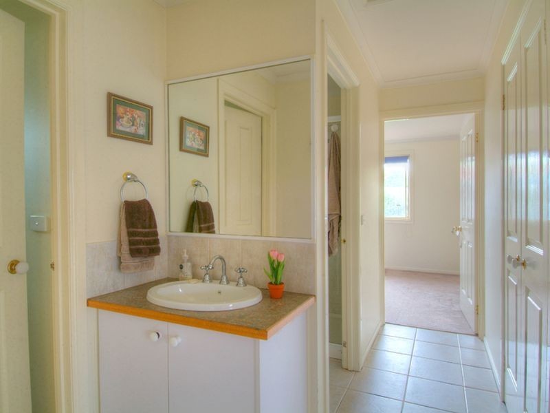 7 Barton Mews, Berwick VIC 3806