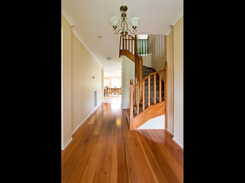 92 Crawley Road, Narre Warren North VIC 3804