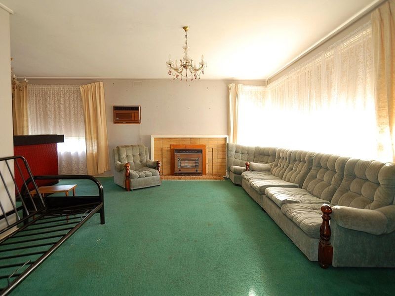 17 Evan Street, Berwick VIC 3806