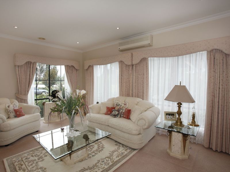 19 The Esplanade, Narre Warren South VIC 3805