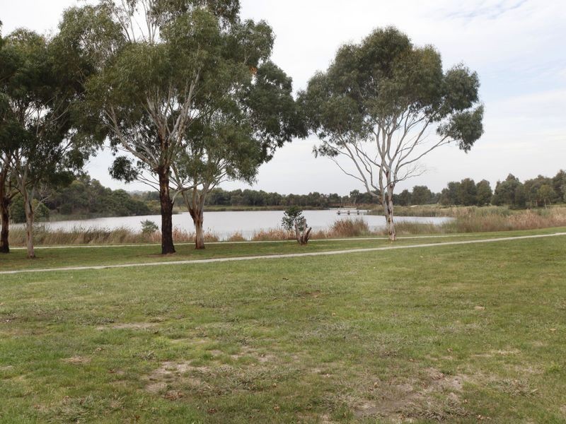 19 The Esplanade, Narre Warren South VIC 3805