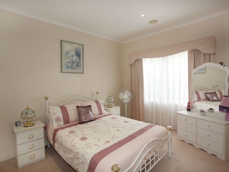 19 The Esplanade, Narre Warren South VIC 3805