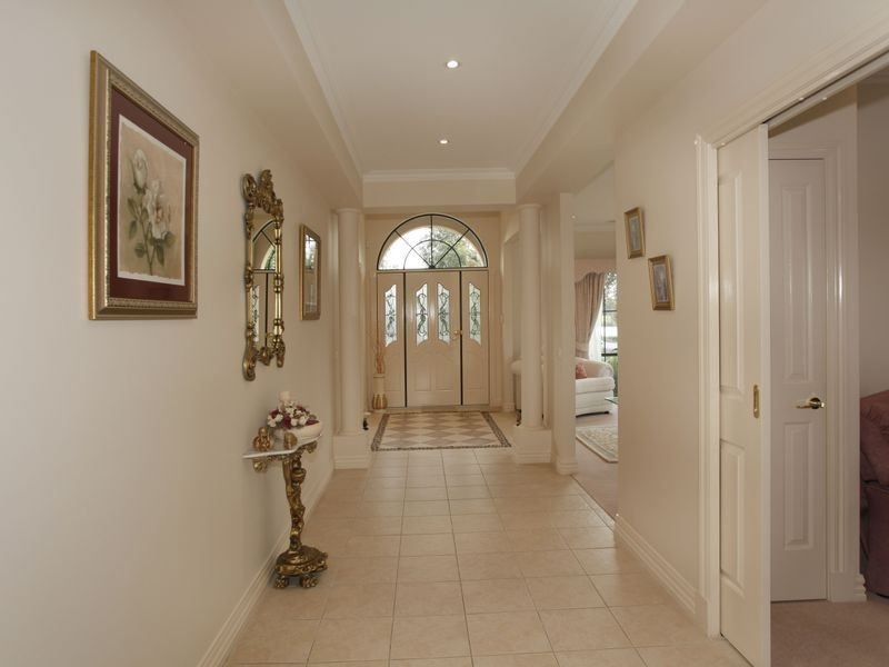 19 The Esplanade, Narre Warren South VIC 3805