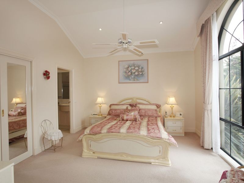 19 The Esplanade, Narre Warren South VIC 3805