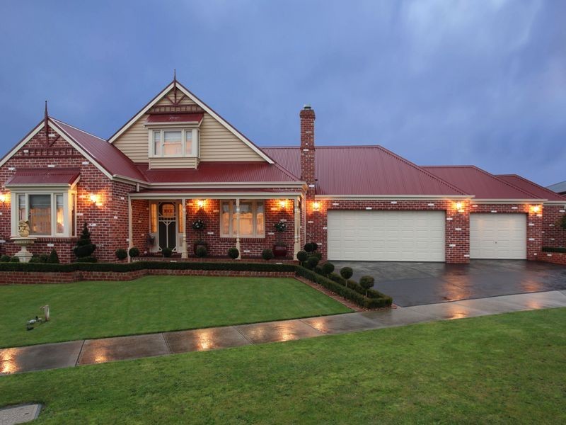 5 Brennan Court, Berwick VIC 3806