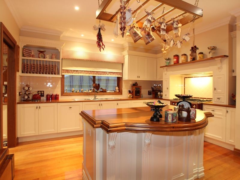 5 Brennan Court, Berwick VIC 3806