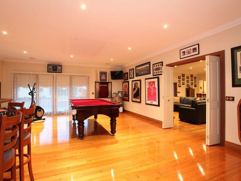 5 Brennan Court, Berwick VIC 3806