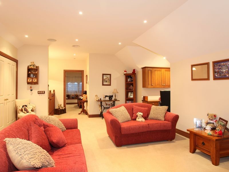 5 Brennan Court, Berwick VIC 3806