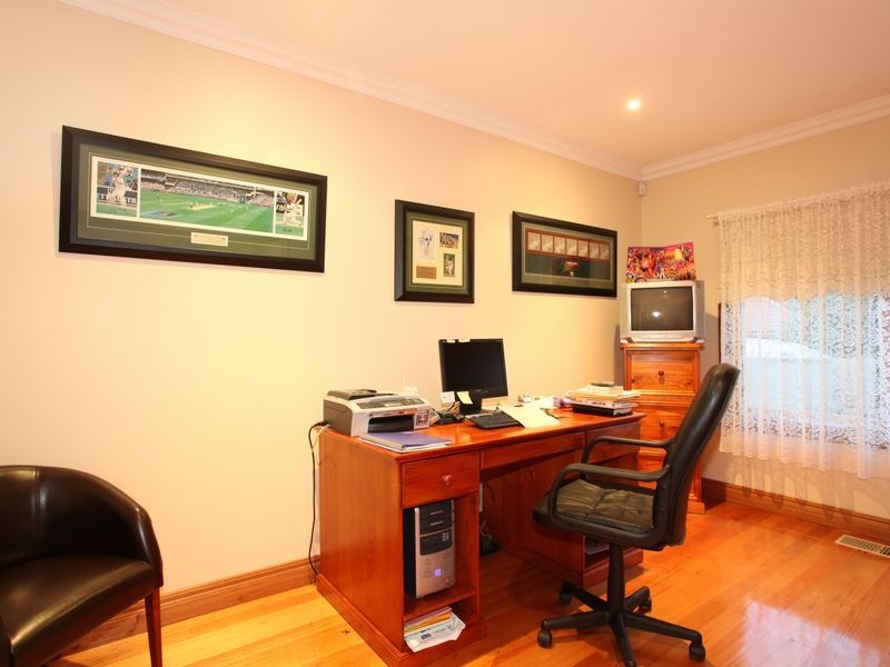 5 Brennan Court, Berwick VIC 3806