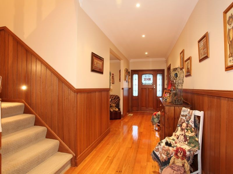 5 Brennan Court, Berwick VIC 3806