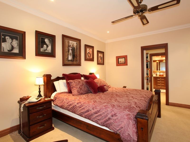 5 Brennan Court, Berwick VIC 3806