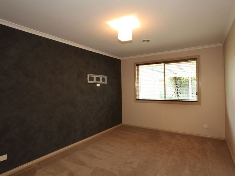 11 Duffy Court, Berwick VIC 3806