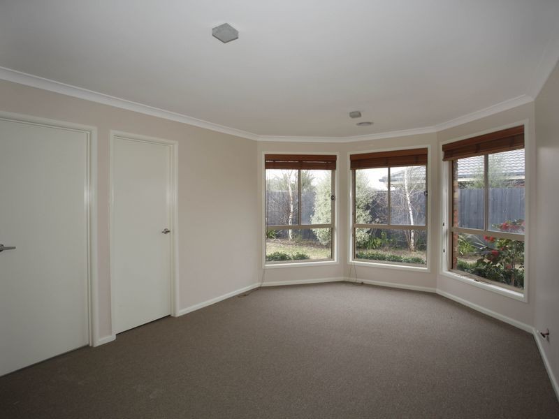 20 Dempster Way, Berwick VIC 3806